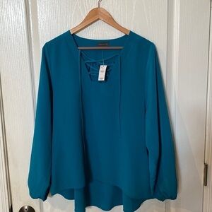 The Limited high low hem long sleeve top NWT